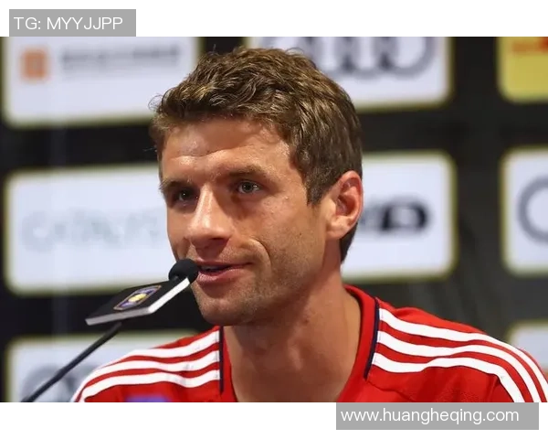 金发长辫足球明星的传奇之路与场上风采的完美结合 金发长辫足球明星的传奇之路与场上风采的完美结合