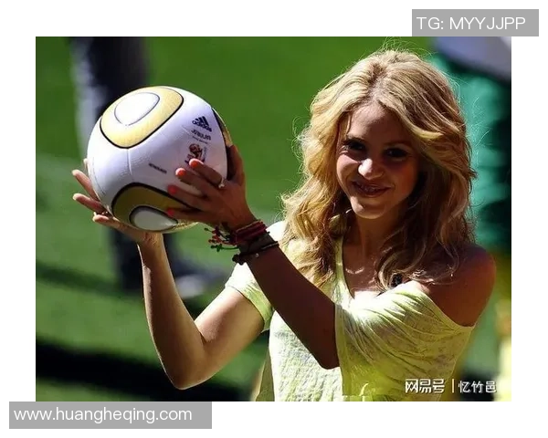 那些与足球明星相似的女生你能认出几个吗 那些与足球明星相似的女生你能认出几个吗